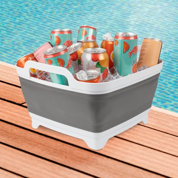 Wakeman Portable camping basin ideal for washing delicates on-site.