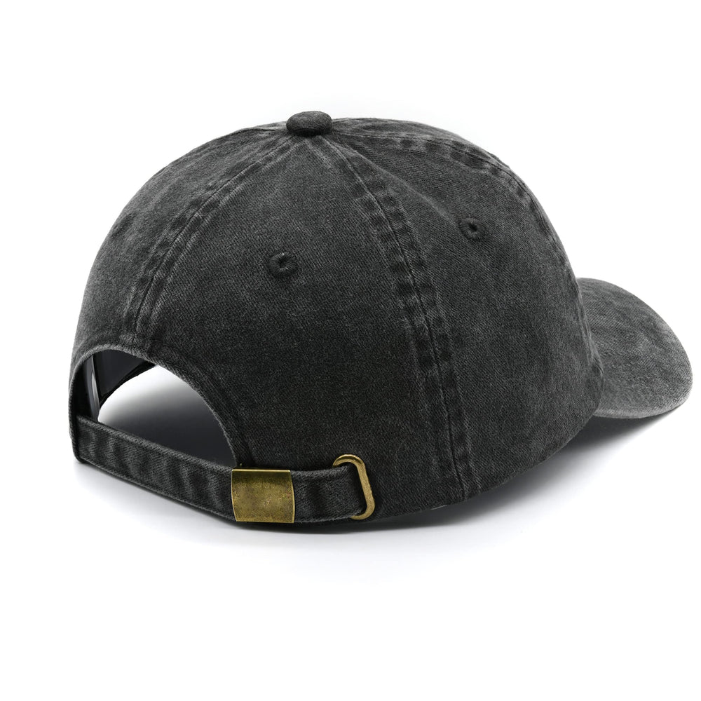 Outdoor lifestyle shot with Waldeal cap during outdoor activity