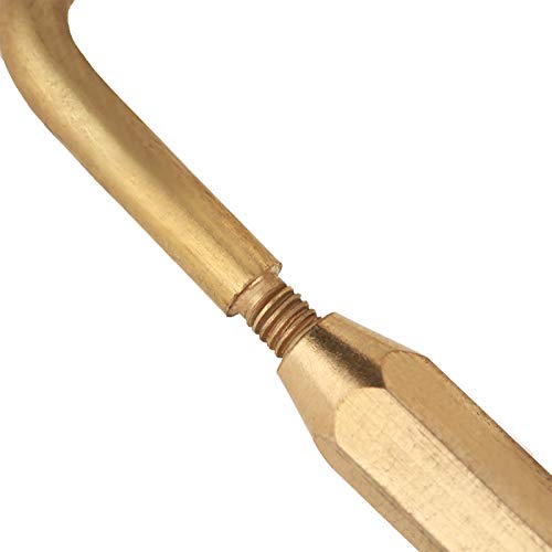 Walfront brass oval ring clip In-use scenario showing compact portability.