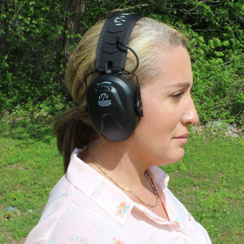 Walker’s Razor Compact cushioned headband delivers comfort during long sessions.