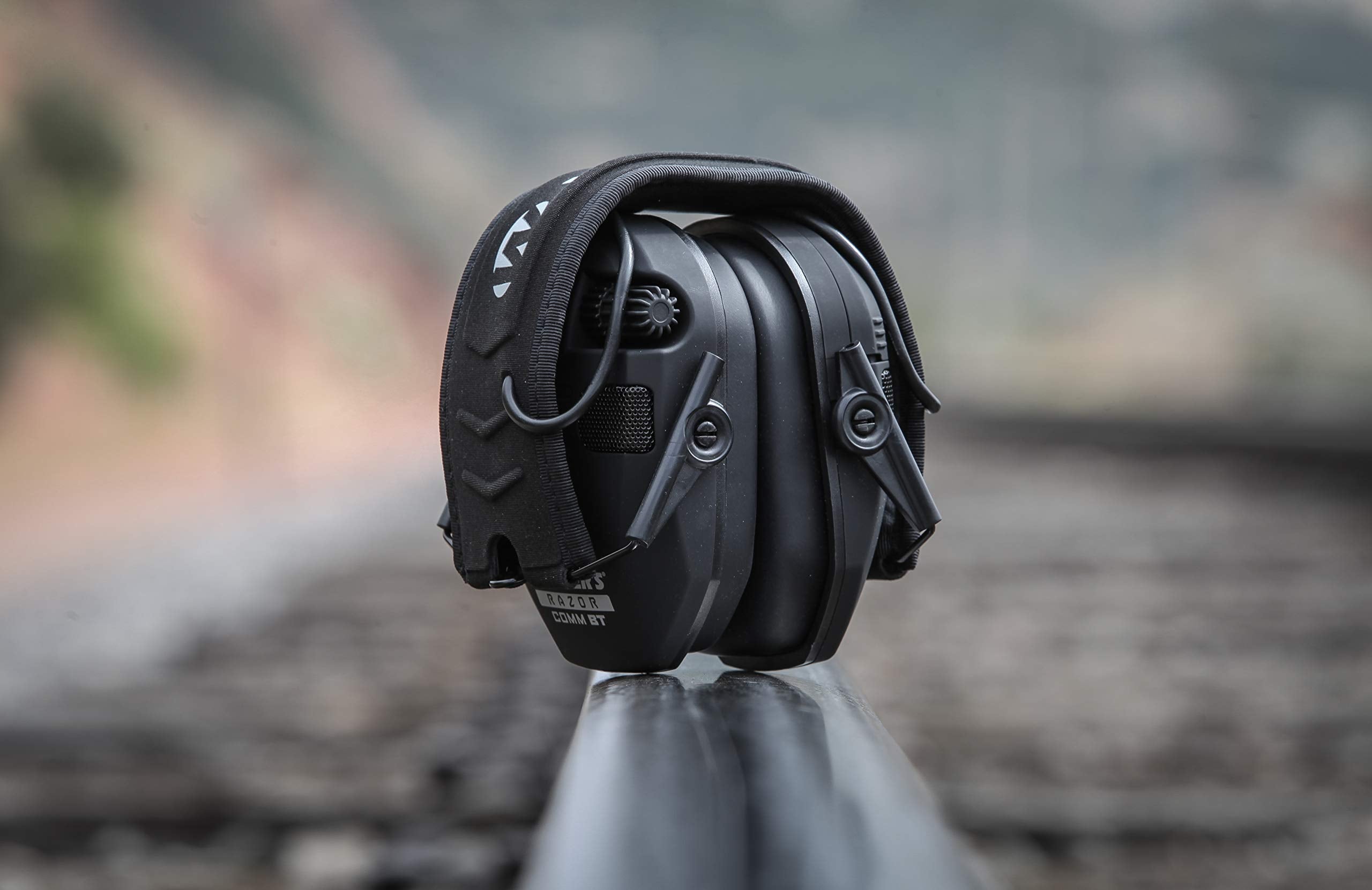 Walker’s Razor Slim muff recessed volume knob offers external, easy controls.