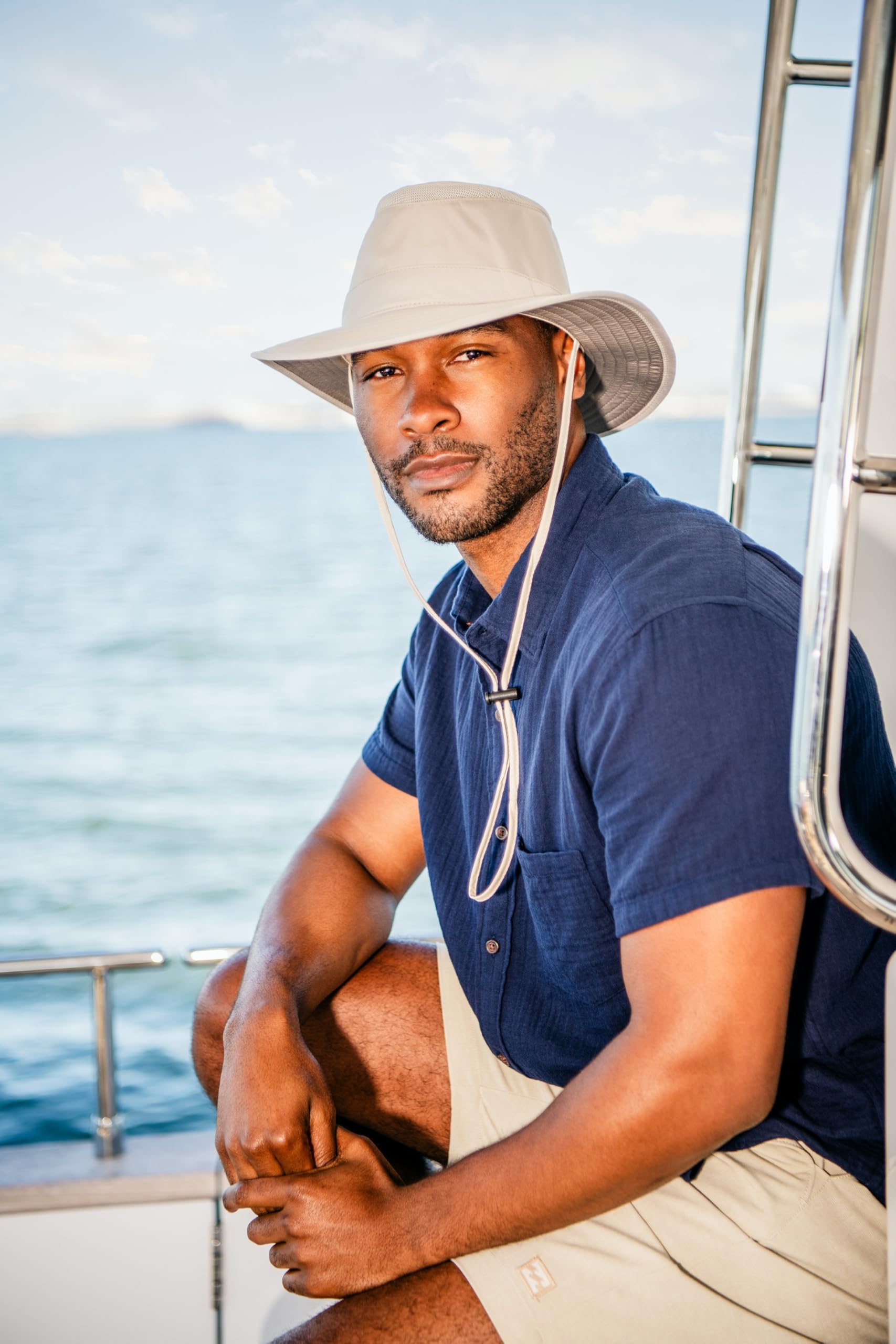 Wallaroo Summit Sun Hat packable design ready to tuck into luggage