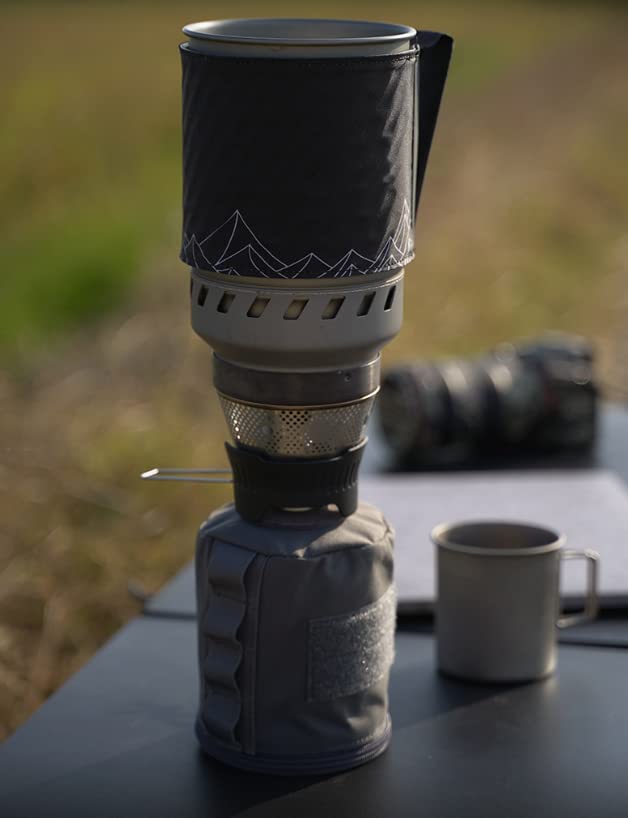 WarmHeartting nylon outdoor wrap keeps gas bottles organized in variable weather.