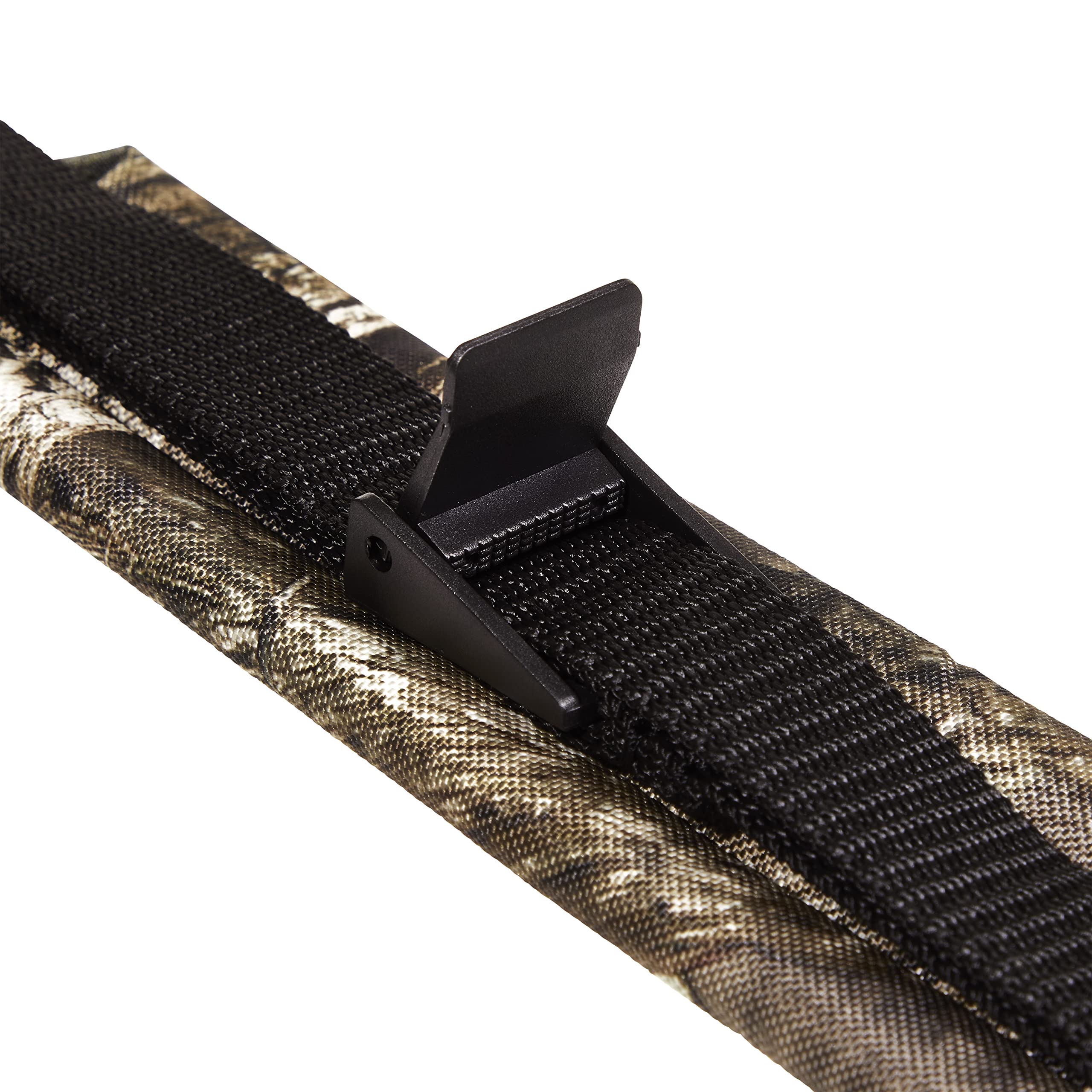 Waterproof foam shoulder pads on treestand carry straps
