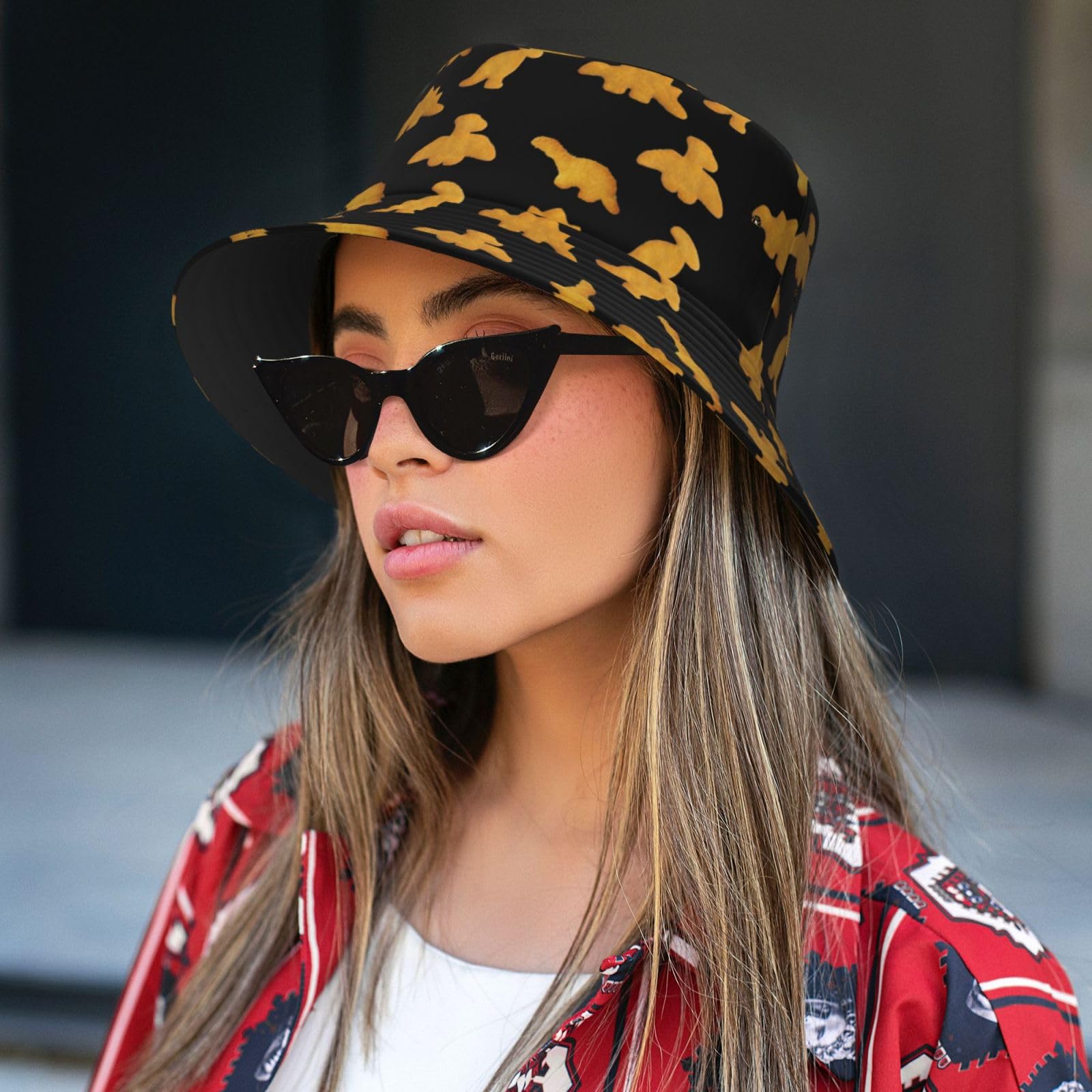 Wegphh Unisex sun hat on a model with casual outfit for outdoor activities.
