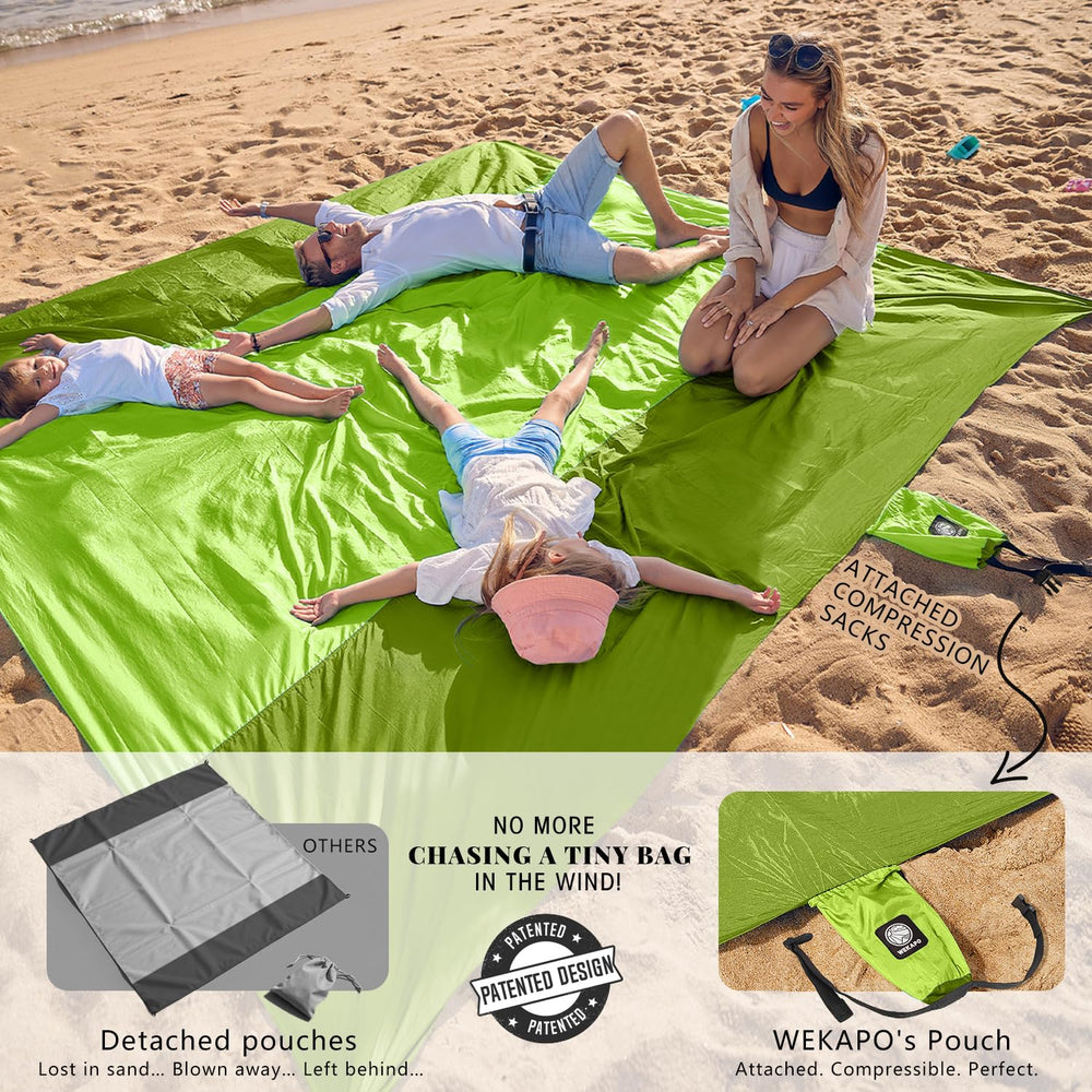 WEKAPO Beach Blanket corner pockets provide storage while keeping flat lay.