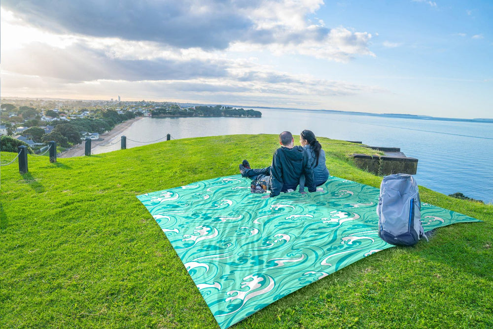 WEKAPO beach blanket soft texture provides skin-friendly comfort.