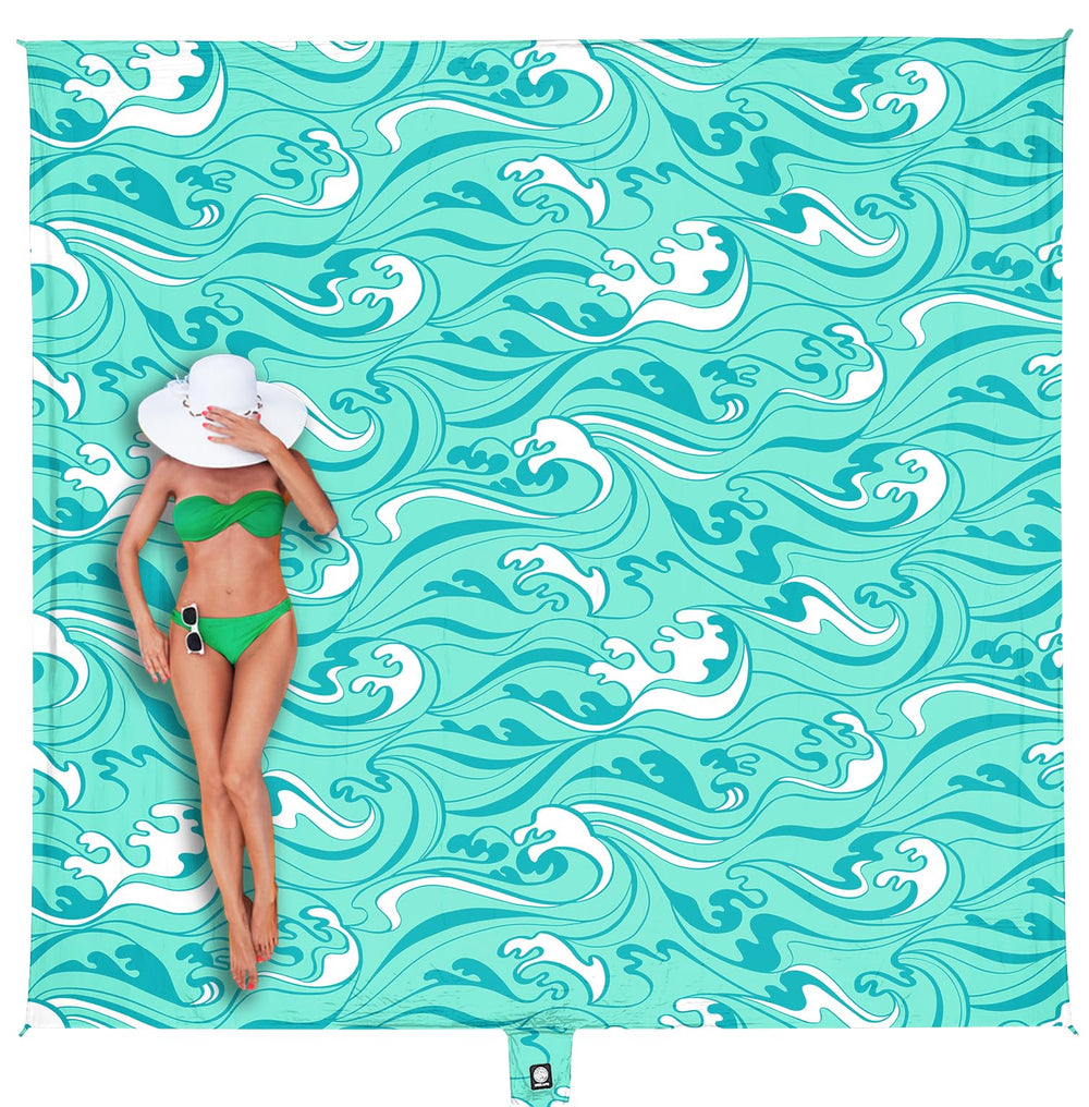 WEKAPO beach blanket turqoise ocean waves highlights vibrant color ideal for sunny picnics.
