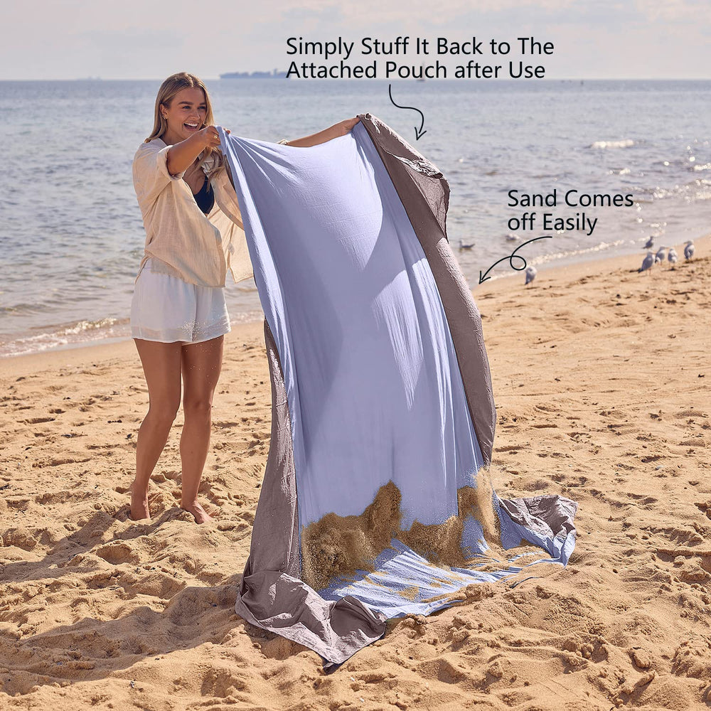 WEKAPO blanket shows water beading for fast drying.