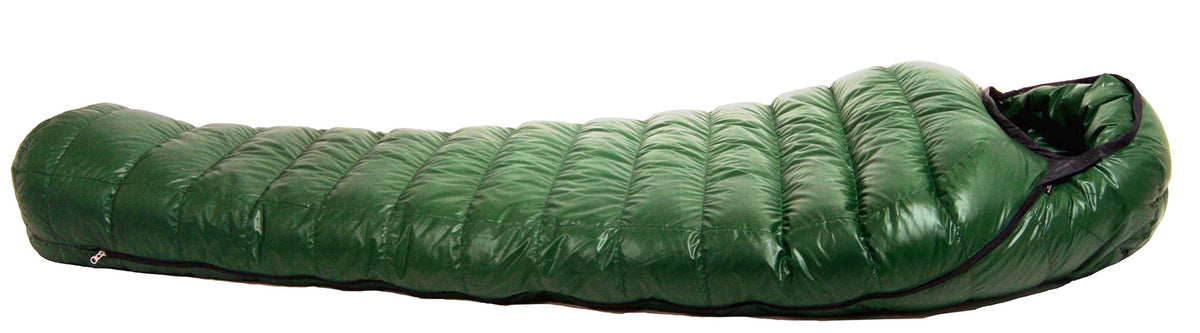 Western Mountaineering Badger MF left-zip hood area offers easy access and snug warmth.