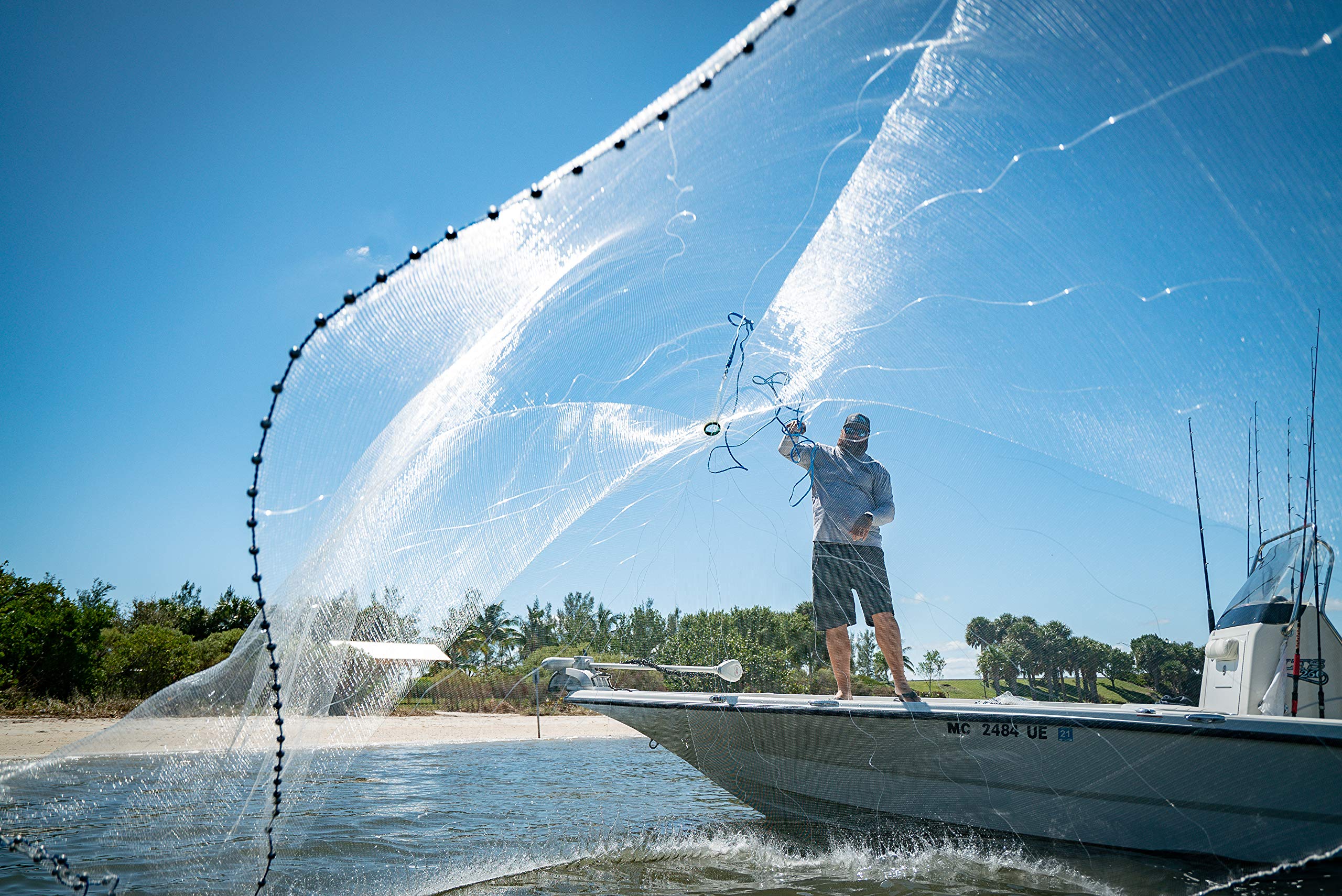 Wide Open Nets bait-catching capability suits lakes, rivers, and oceans