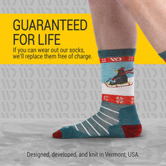 Wide Open wide-flex stitch supports wider feet without pinching or slipping.