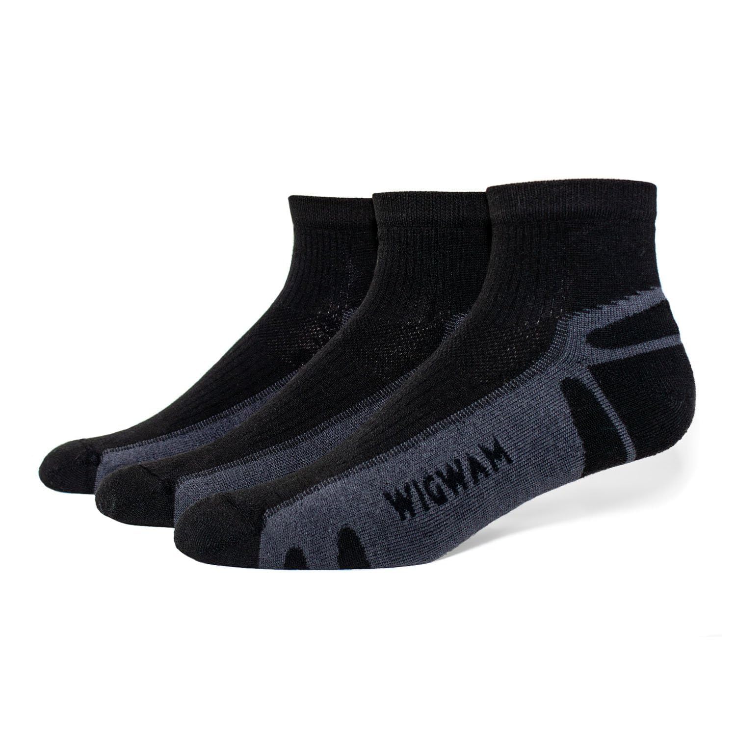 Wigwam Thunder Quarter 3-Pack Black socks with cushioned sole for all-day comfort.