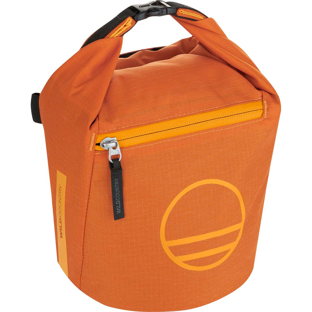 Wild Country Spotter Boulder Bag with magnetic closure keeps chalk contained and mess-free