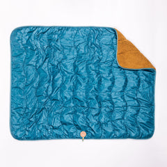 Wilderdog sherpa fleece side up highlights soft, warm texture.