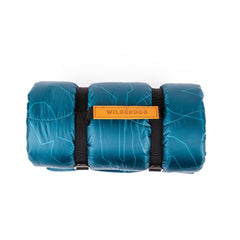 Wilderdog double-sided blanket with sherpa fleece for cozy outdoor comfort.