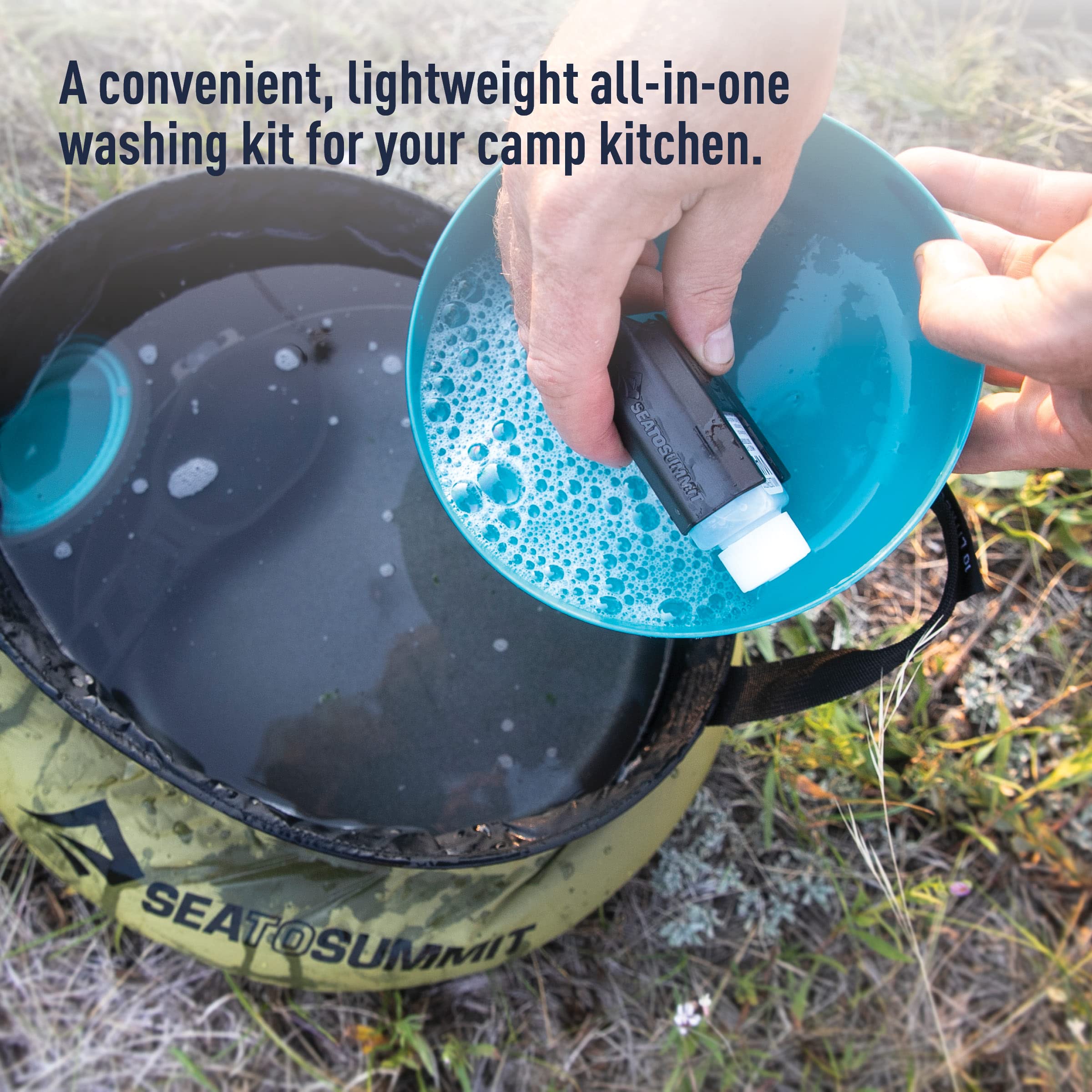 Sea to Summit wilderness-wash-bottle for versatile, biodegradable cleaning in the field