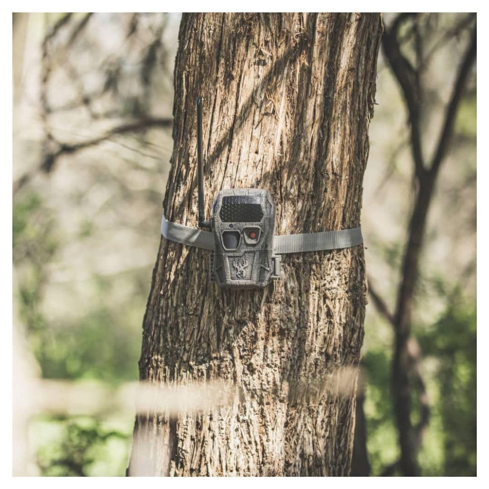 Encounter XT 12V DC port supports solar power for extended field operation.