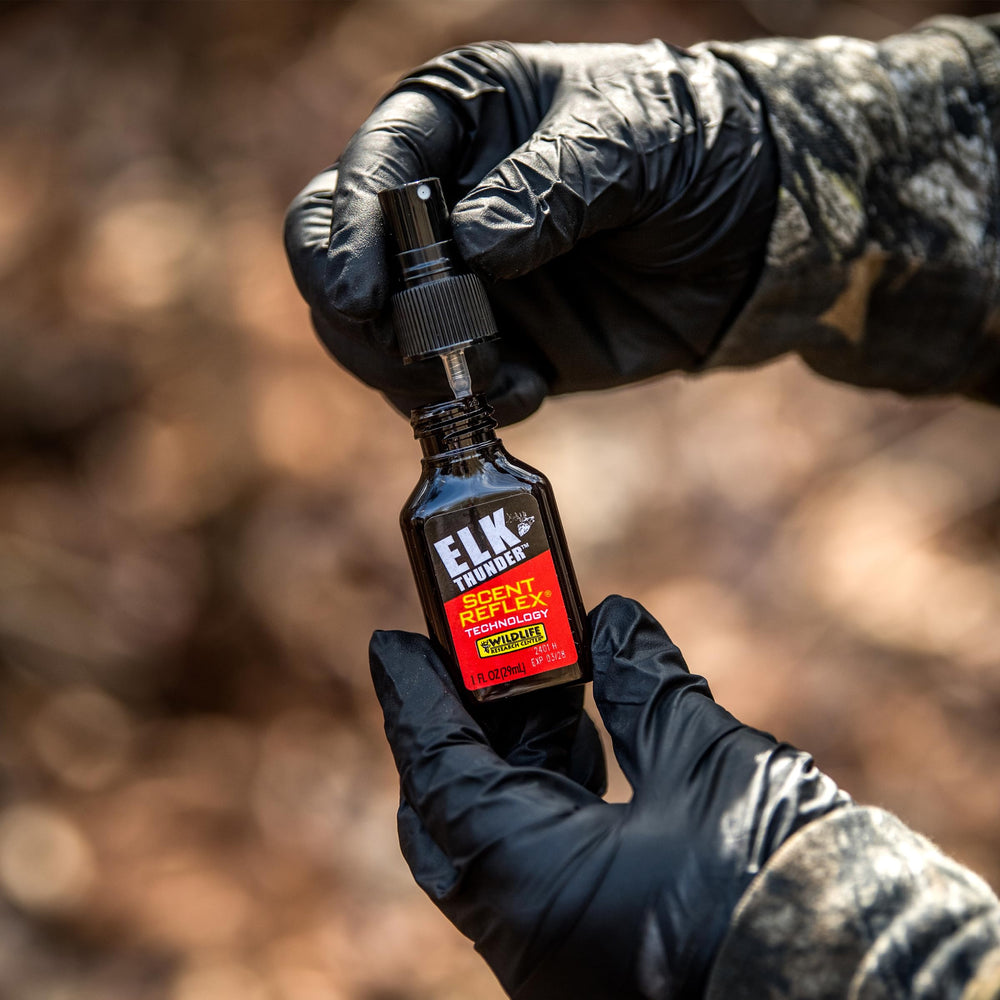 Wildlife Research Center Elk Thunder Scent close-up bottle with clear cap