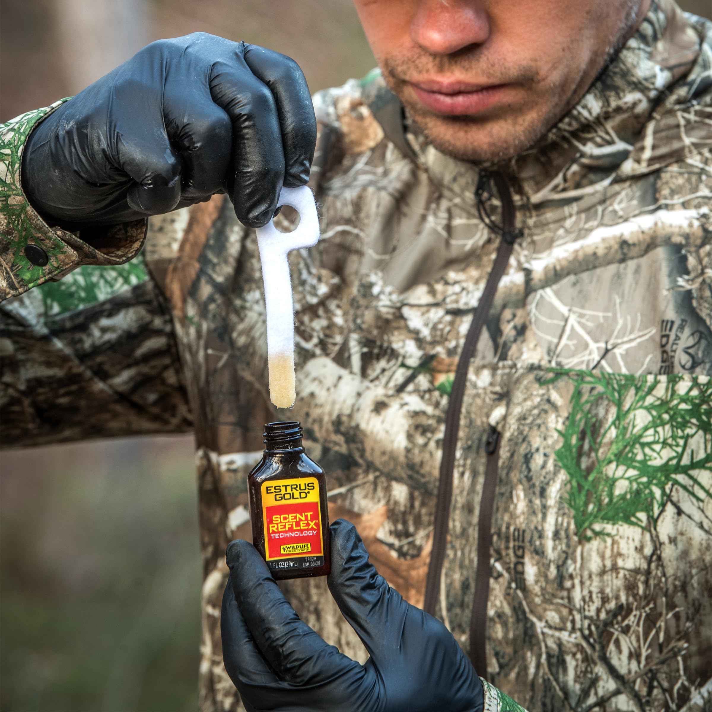 Wildlife Research Center Estrus Gold stand-dispersal places scent near your blind.