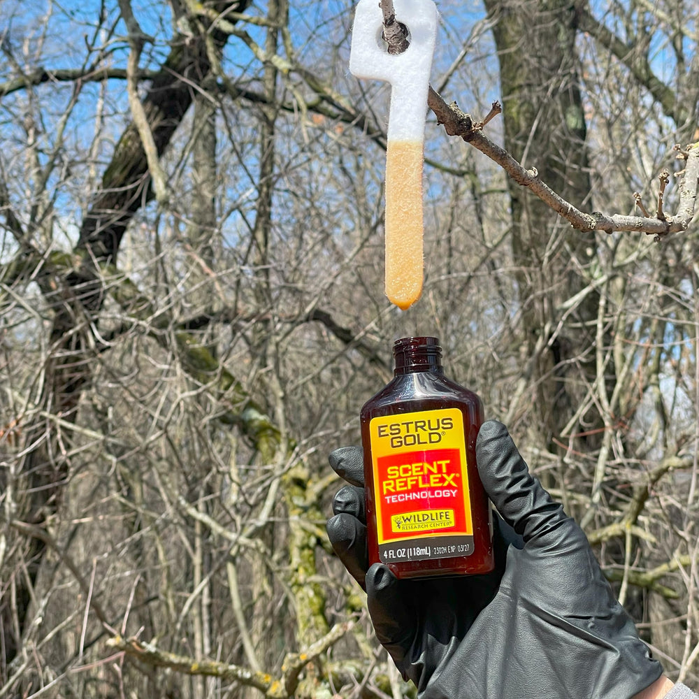 Field-ready Estrus Gold kit with 4 oz bottle.