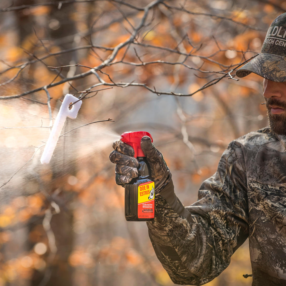 Wildlife Research Center scent wick usage demonstrates doe-estrus deployment.
