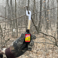 Wildlife Research Center Secret Musk enhances attraction in field conditions