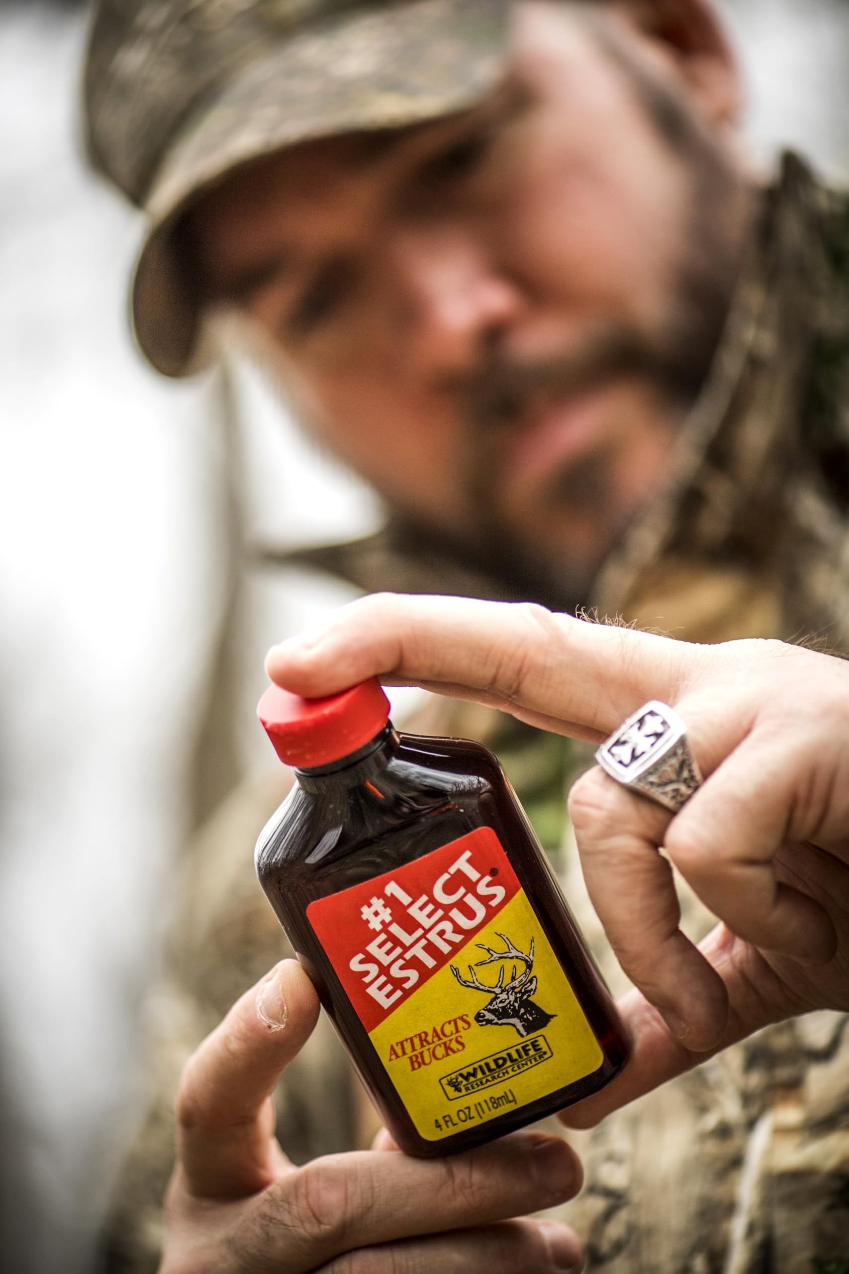 Wildlife Research Center stand-ready wick setup for quick field deployment