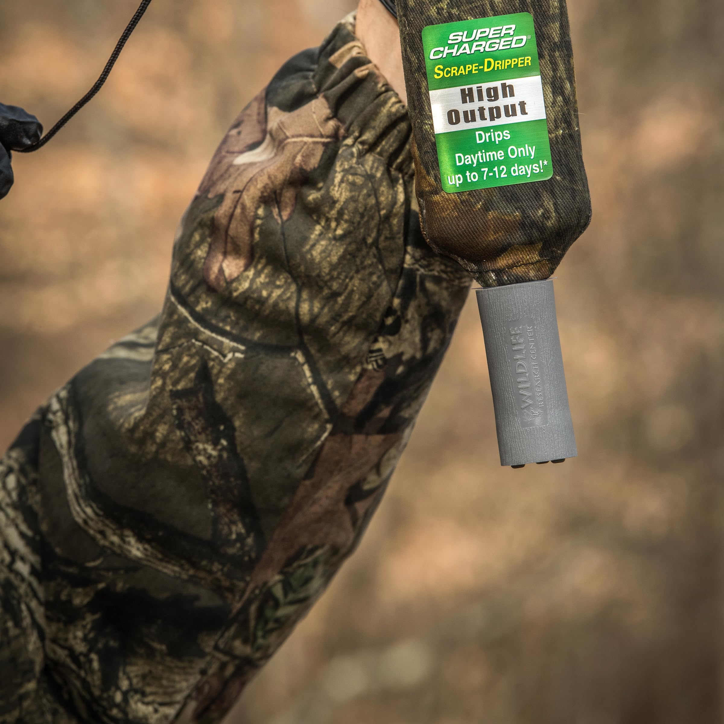 Wildlife Research Center Weather-smart dispensing shown in field conditions