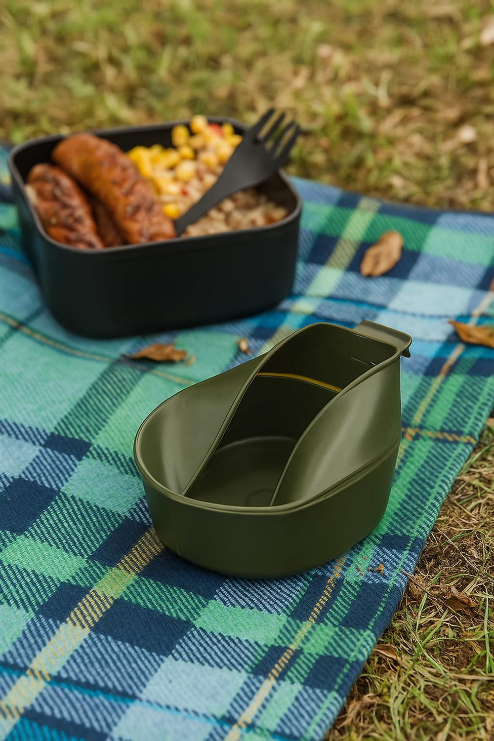 Camping meals and hot beverages are ready with this mug