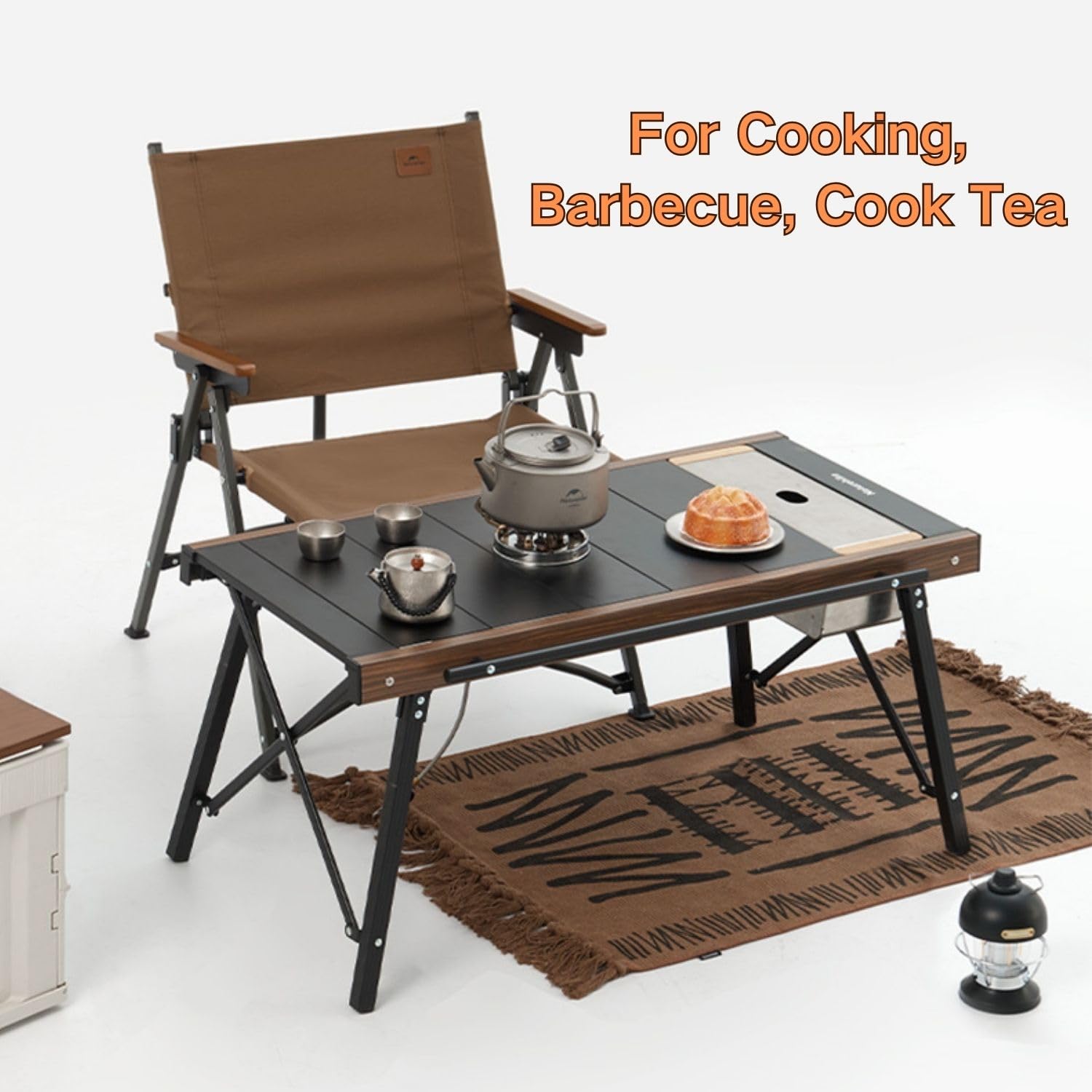 Windhike Naturehike foldable table at the beach for BBQ and snacks