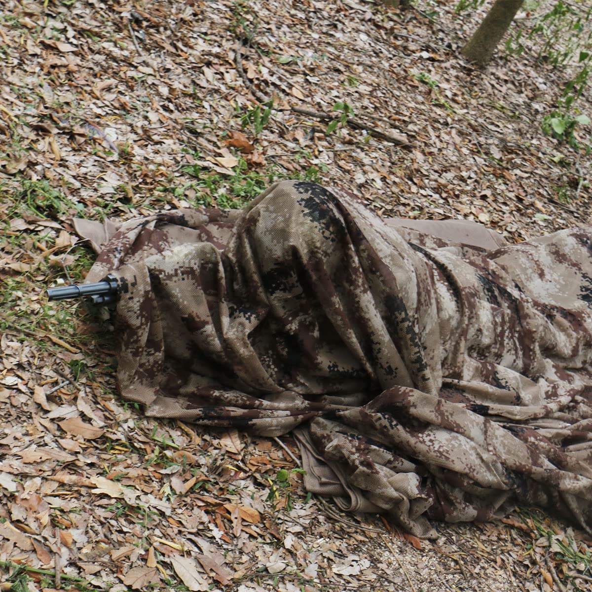 WINWAY 300D camo burlap netting close-up texture demonstrates durable, reuse-friendly fabric