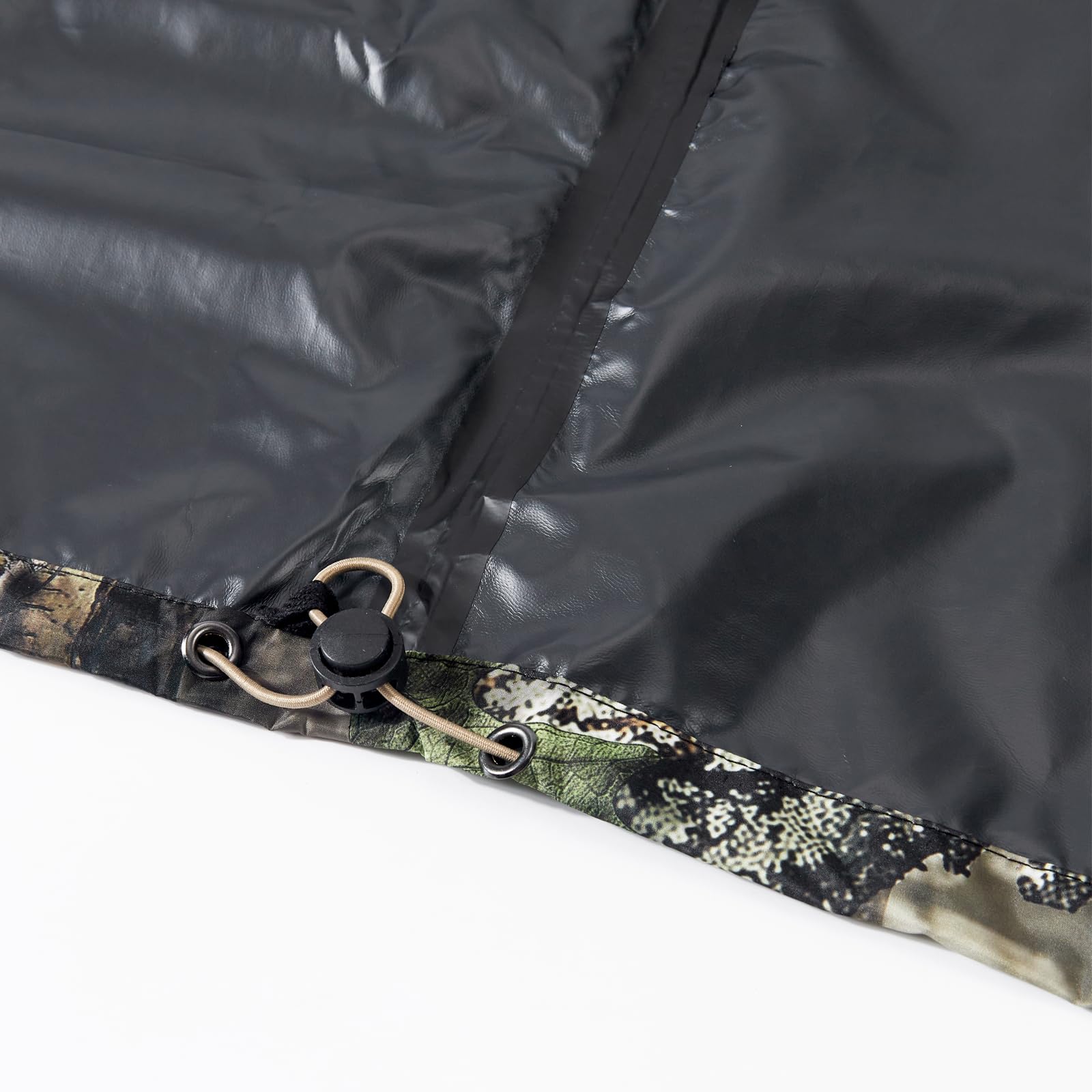 WINWAY rain suit side pockets provide convenient gear access on outdoor trips.