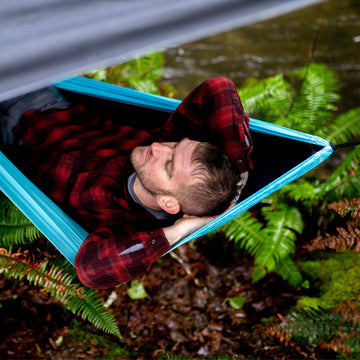 Wise Owl Outfitters 11x9 ft coverage provides ample space for gear and hammock