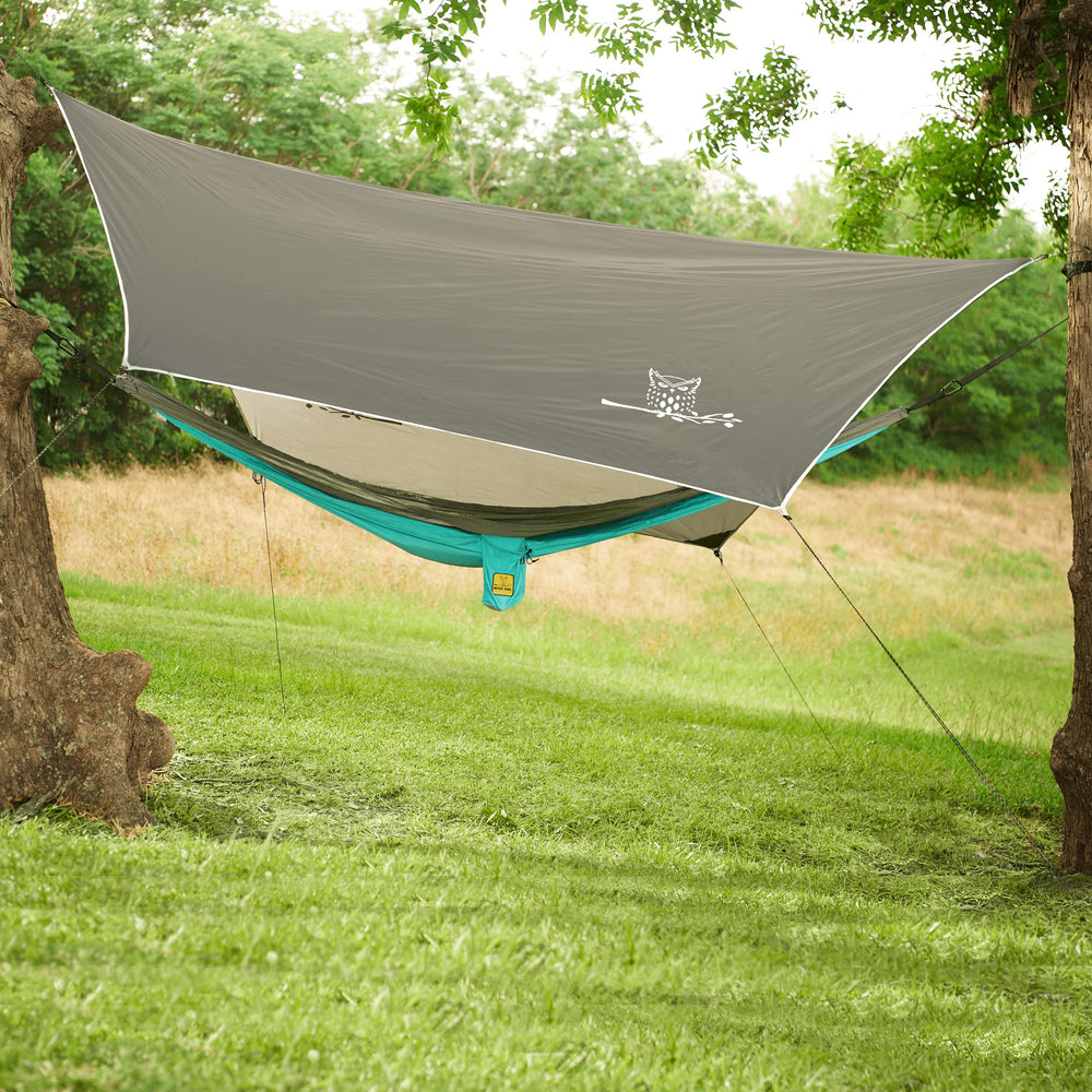 Wise Owl taped seams and 3000 mm waterproof rating for durable rain shelter.
