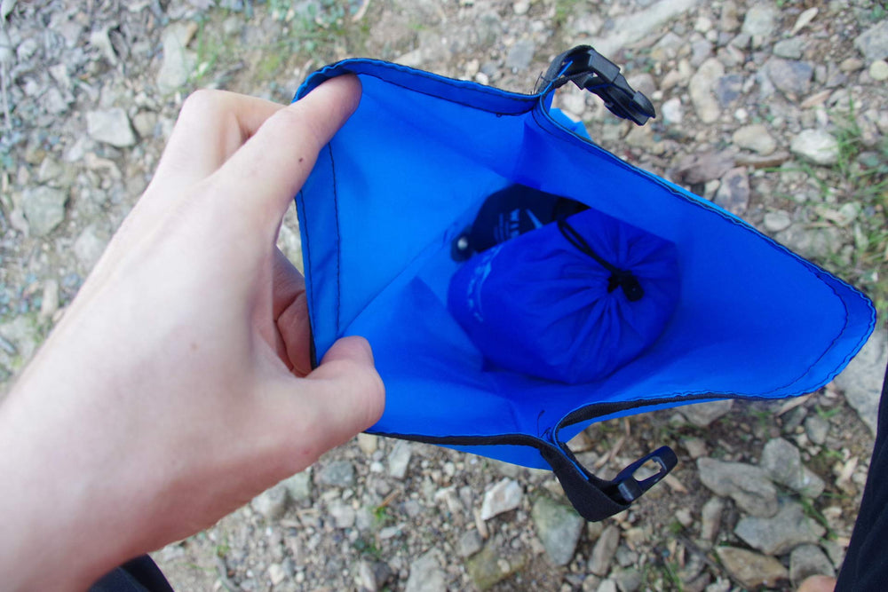 Wisemen Trading inflation bag with roll-and-fill technology for easy setup.