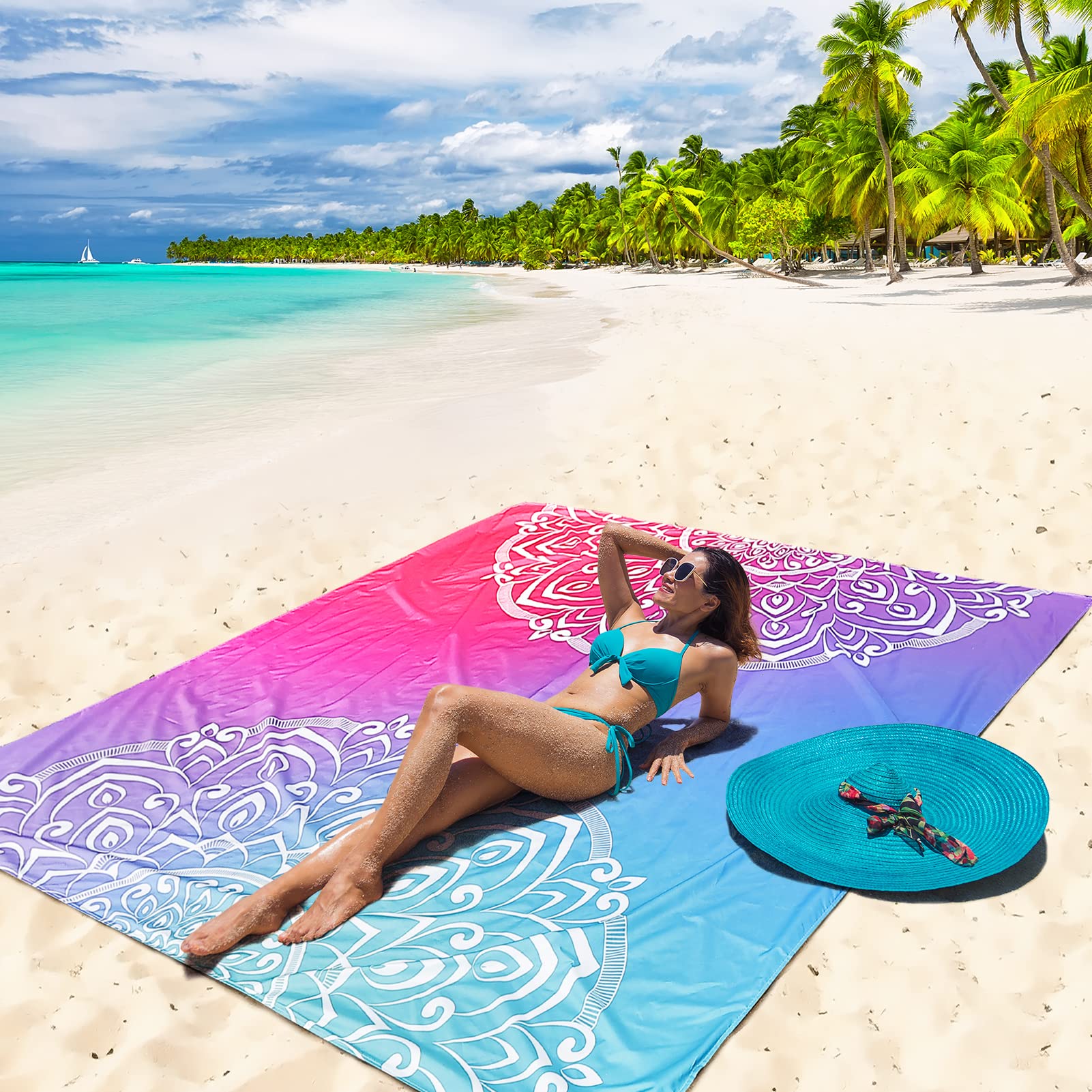 WIWIGO beach blanket waterproof surface is easy to clean after beach trips.