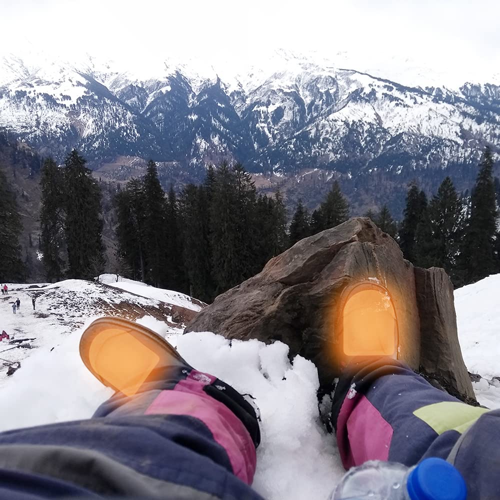 WORLD-BIO toe warmers in gloves offer versatile warmth for outdoor activities.