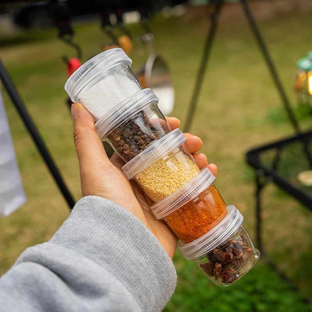 XAGMODSHN compact spice bag with handle for easy transport.