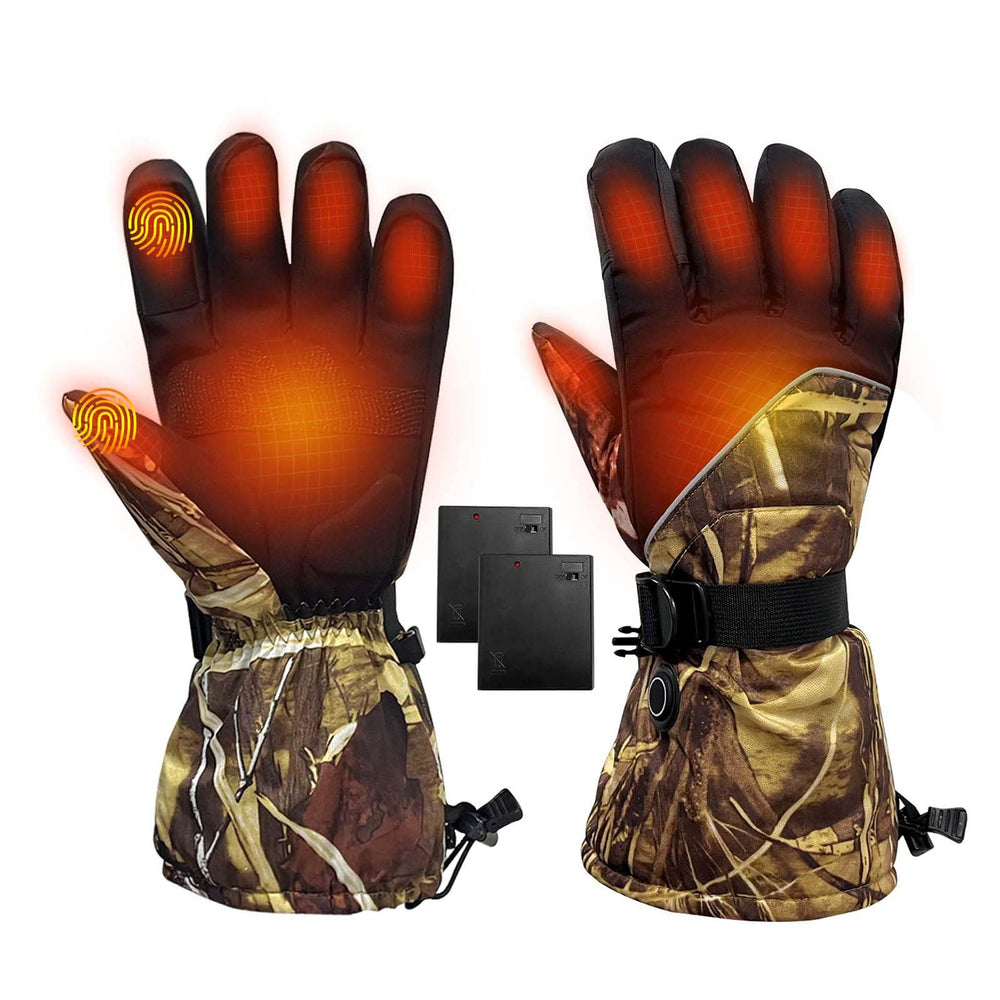 XDFVC heated hunting gloves in camo close-up highlighting grip for outdoors.