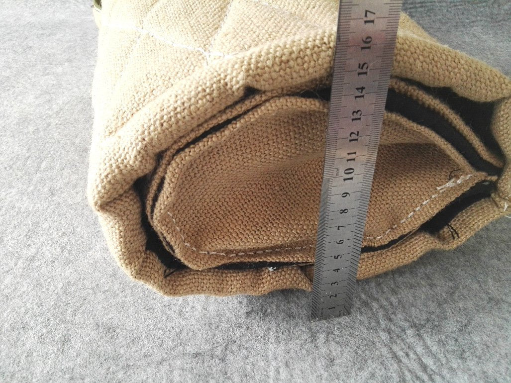 Xiami Leyuan training kit includes bite sleeve and PU leather stick.
