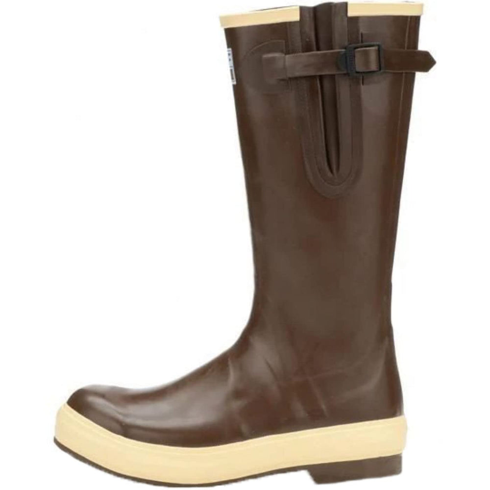 XTRATUF Legacy 100% waterproof construction protects feet from splashes, rain, and spray.