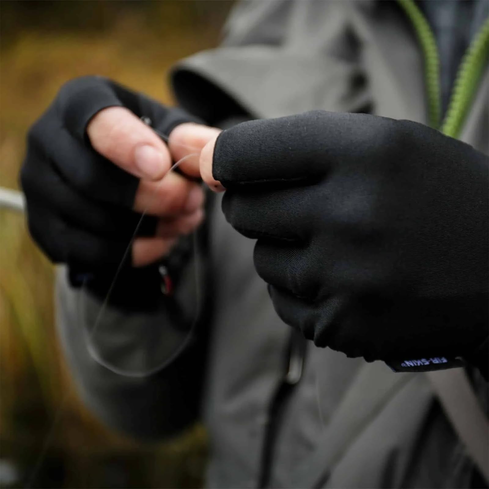 XuoAz kayaking gloves with a non-slip palm for secure paddle control.