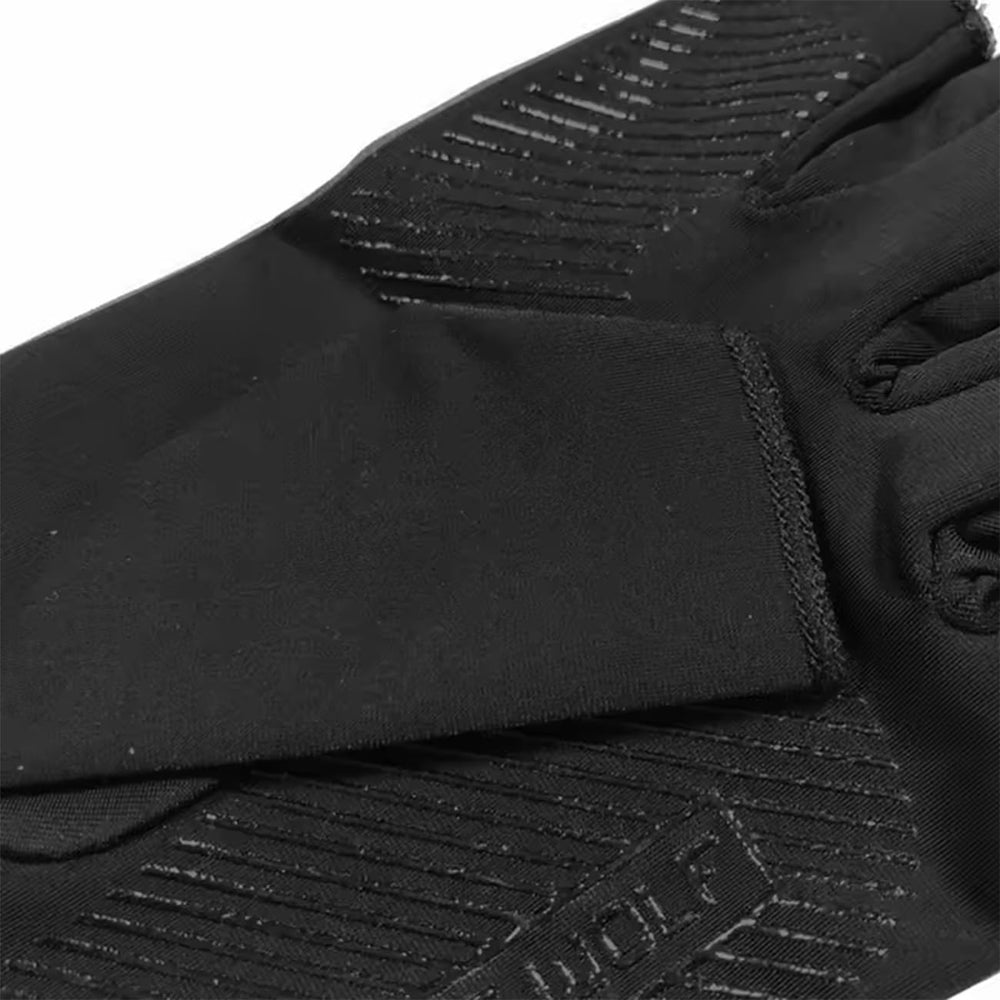 XuoAz outdoor gloves suitable for multiple activities offering sun protection and grip.