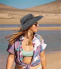 XuoAz brim rolled to a cowboy style for versatile wear