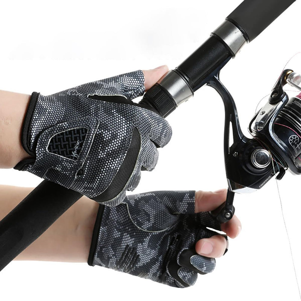 XuoAz gloves allow easy phone use without removing the gear.