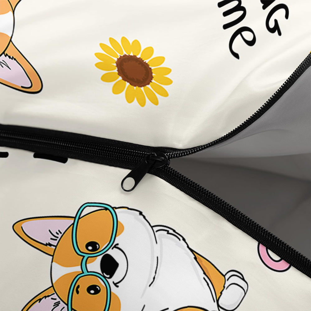 XYNHML microfiber insulation fill delivers warmth without heaviness during adventures.