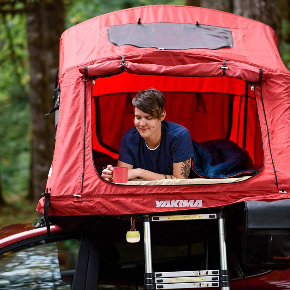 Yakima SkyRise cotton fabric detail demonstrates breathability.