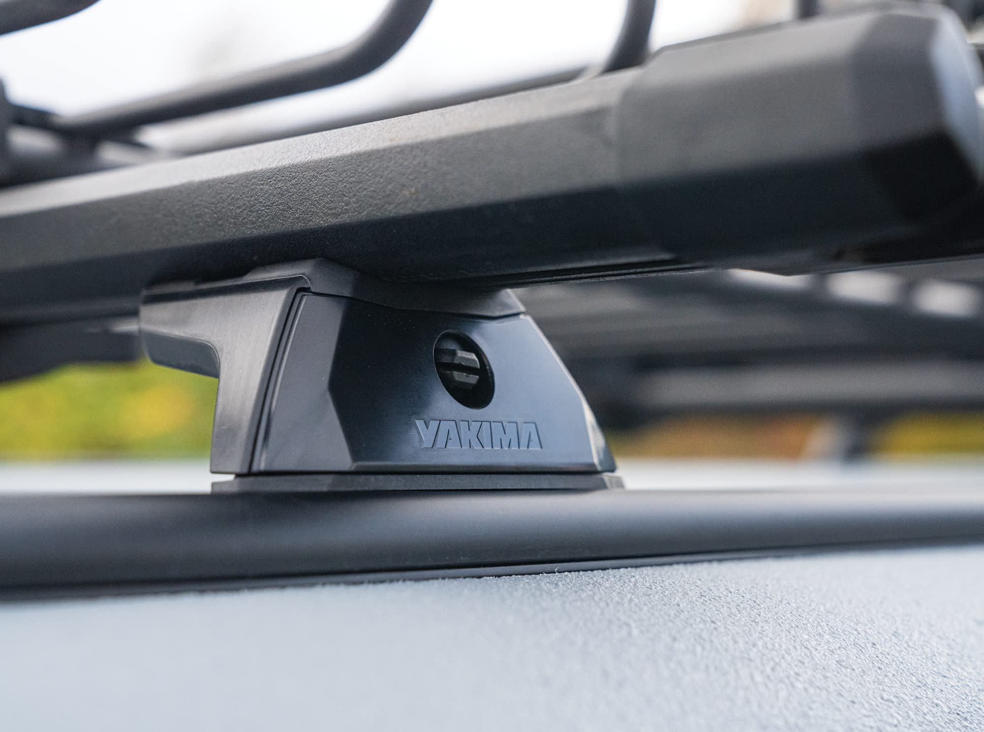 Yakima TrackTower 2-Pack LockNLoad adapters compatibility for LNL platforms.
