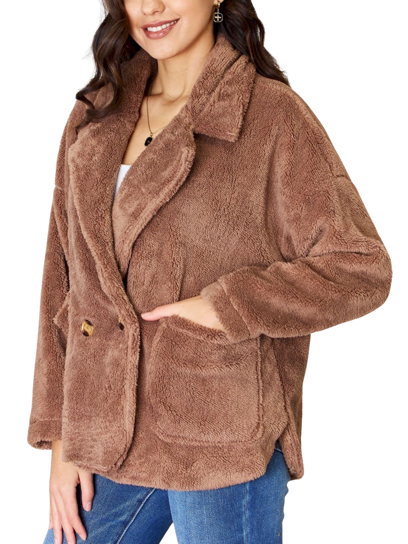 Yanhoo women's teddy bear coat front view, showcasing oversized silhouette for effortless daily styling.